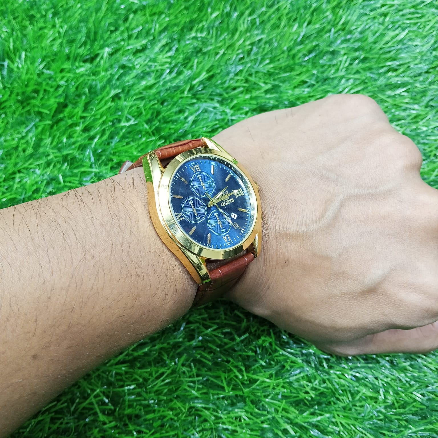 OLEVS 5610 New Luxury Fashion Glass Quartz Analog Men Watch-Water Resistant - Image 3